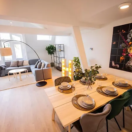 Happily 2 Bedroom Serviced 75m2 -nb306h- شقة روتردام